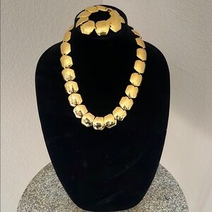 Vintage Y2k Wide Chunky Gold Tone Statement Collar and bracelet set